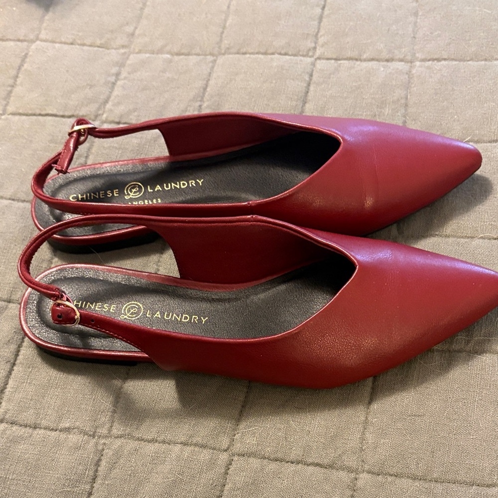 Chinese Laundry pointed toe slingback flats